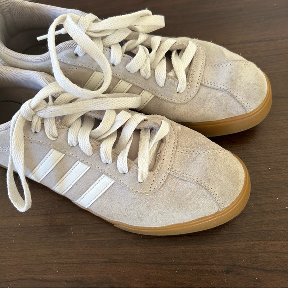 Adidas Suede Women's Sneakers Beige Striped Casual Streetwear - Picture 4 of 11
